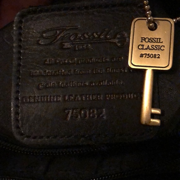 Authentic Fossil Classic satchel with strap. - Picture 4 of 7